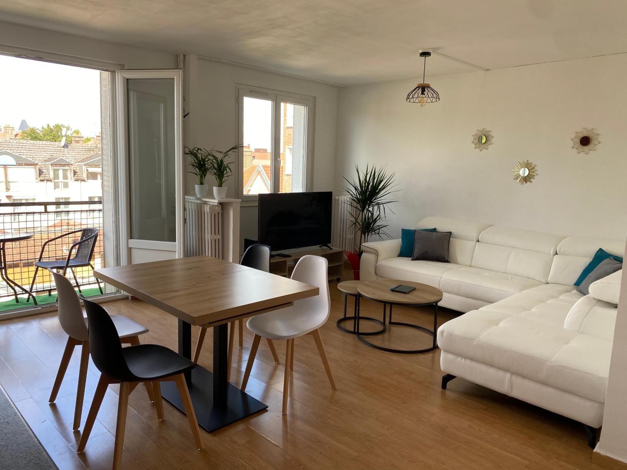Chez Julien Apartment